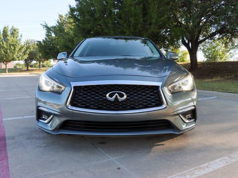 Used 2018 INFINITI Q50 Luxe RWD image 2