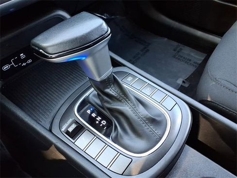 Used 2024 Hyundai Kona SEL image 17