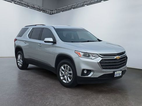 Used 2021 Chevrolet Traverse LT w/ LPO, Floor Liner Package AWD/4WD image 7
