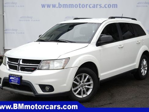 Used 2018 Dodge Journey SE w/ Mopar All Weather Group FWD image 2