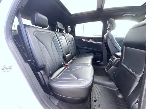 Used 2018 Lincoln MKX Reserve w/ Driver Assistance Package AWD/4WD image 20