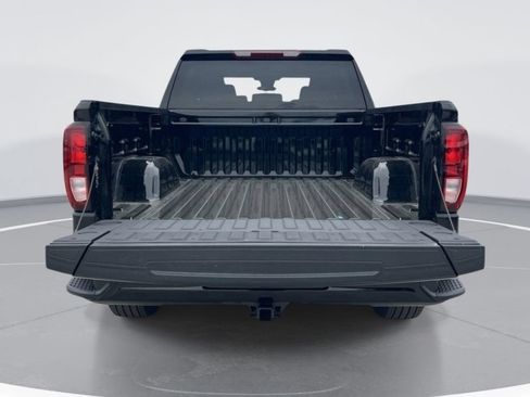 New 2026 GMC Sierra 1500 Elevation w/ LPO, Elevation Black Package AWD/4WD image 28