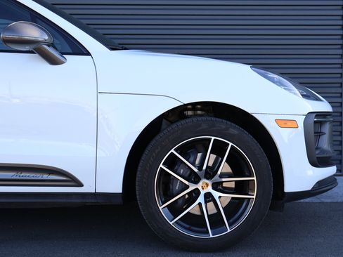 Certified 2023 Porsche Macan Turbo image 12