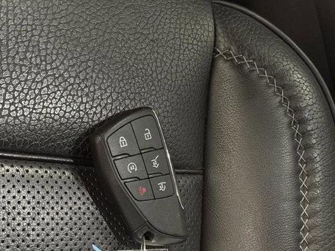 Used 2021 GMC Yukon XL Denali image 30