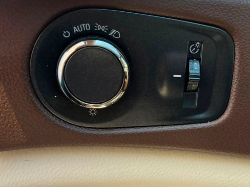 Used 2014 Cadillac SRX Luxury FWD image 29