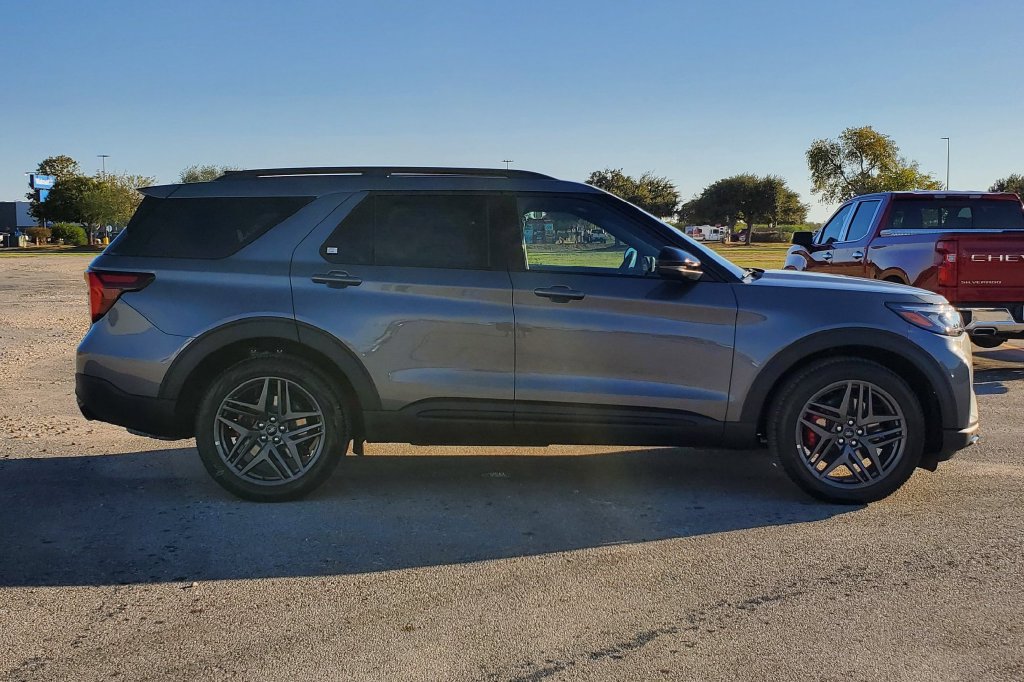 New 2026 Ford Explorer ST w/ Sun And Sound Package RWD image 5