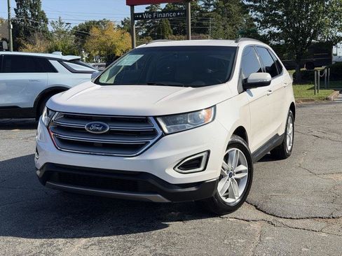 Used 2018 Ford Edge SEL w/ Equipment Group 201A FWD image 4