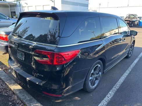 Used 2021 Honda Odyssey Touring image 3