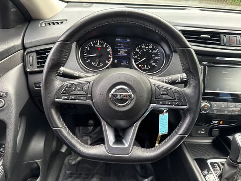 Used 2020 Nissan Rogue S w/ Special Edition Package image 17
