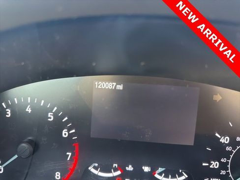 Used 2020 Ford Escape SE image 17