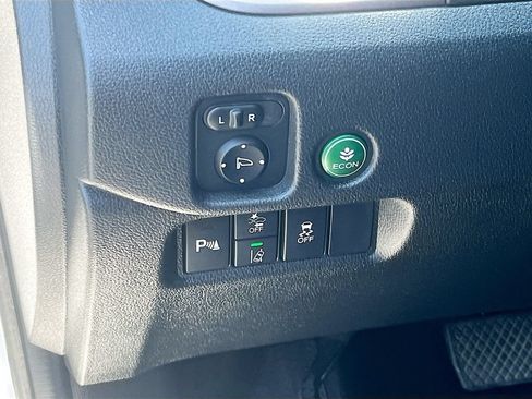 Used 2025 Honda Passport EX-L image 10