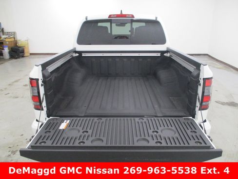 New 2025 Nissan Frontier SL image 6