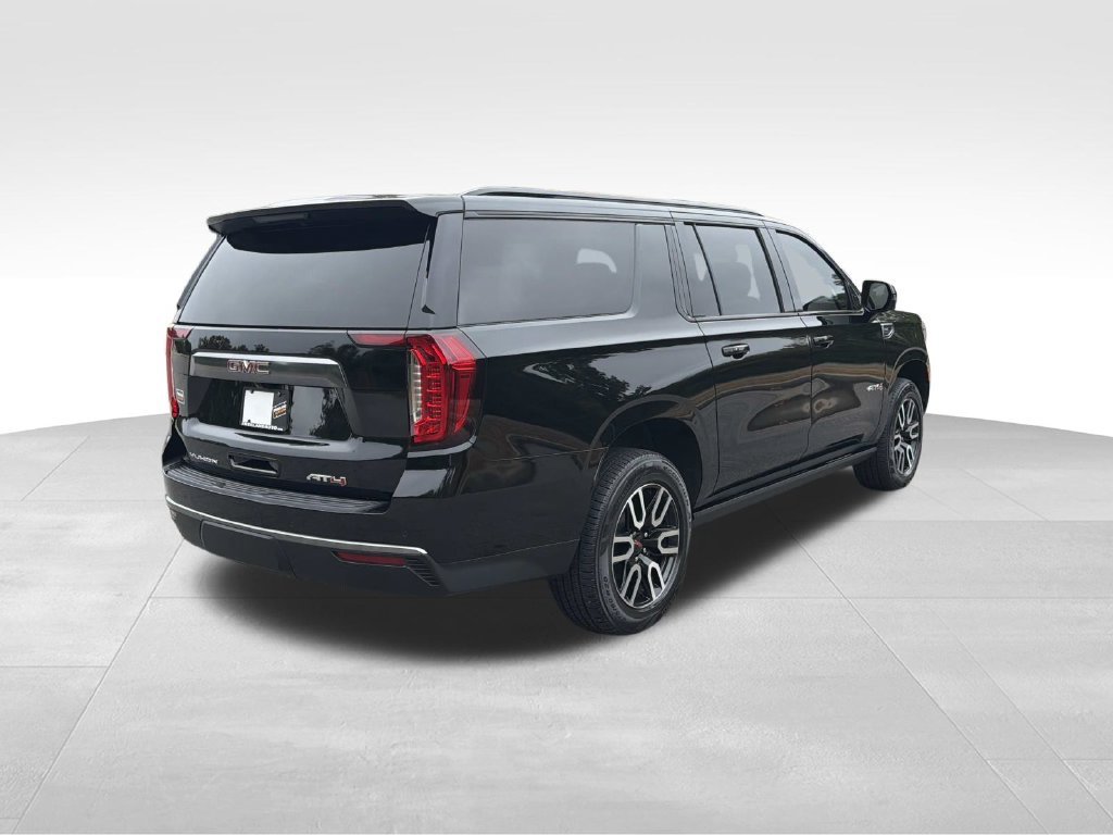 Used 2024 GMC Yukon XL AT4 w/ AT4 Premium Plus Package AWD/4WD image 3