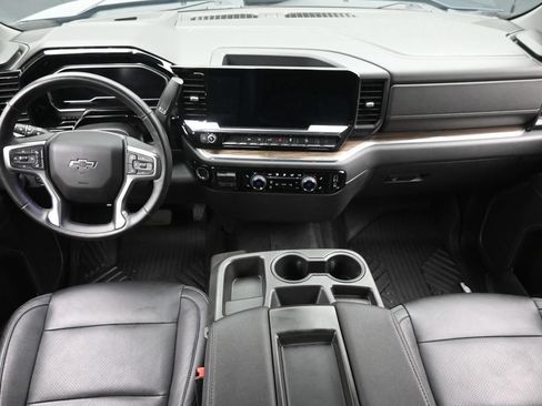 Used 2023 Chevrolet Silverado 1500 RST w/ Z71 Off-Road Package AWD/4WD image 14