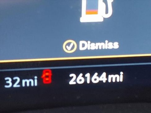 Used 2023 Buick Envision Essence w/ Sport Touring Package image 15