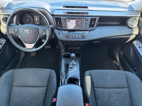 Used 2018 Toyota RAV4 XLE image 10