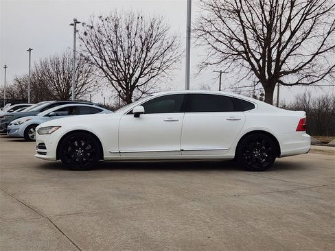 Used 2018 Volvo S90 T6 Inscription w/ Convenience Package image 4