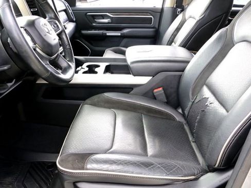 Used 2019 RAM 1500 Laramie RWD image 10