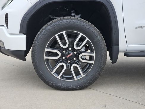 New 2026 GMC Sierra 1500 AT4 w/ AT4 Premium Package AWD/4WD image 7