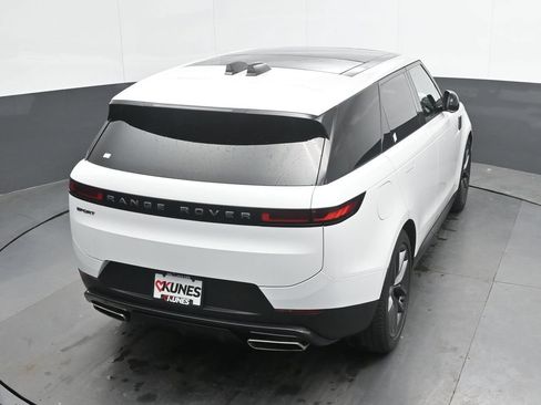 Used 2024 Land Rover Range Rover Sport SE AWD/4WD image 30