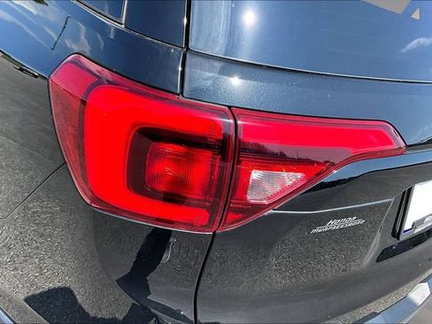 Used 2019 GMC Acadia SLT w/ Black Edition FWD image 22
