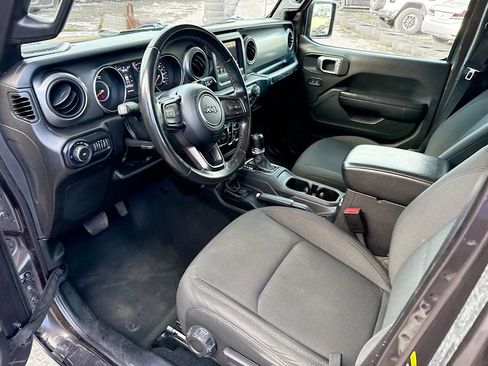 Used 2022 Jeep Wrangler Unlimited Sport S image 24