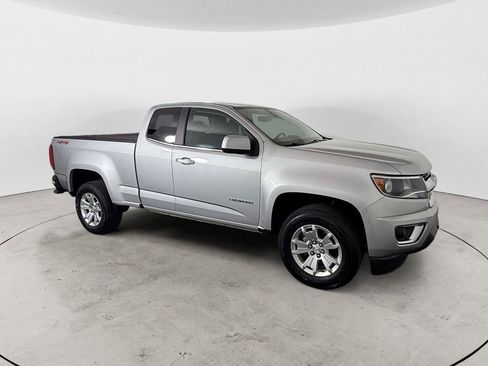 Used 2020 Chevrolet Colorado LT w/ LT Convenience Package AWD/4WD image 7