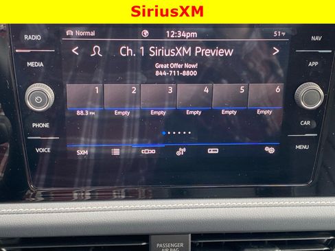 Used 2025 Volkswagen Jetta SEL image 11