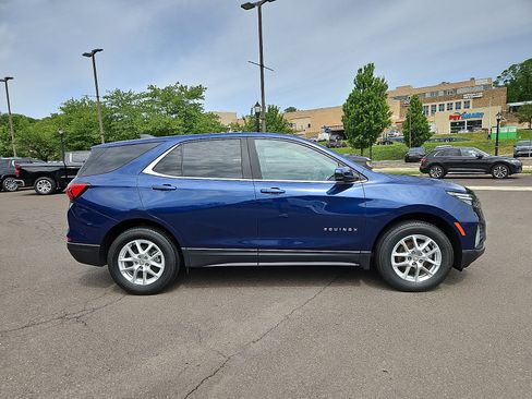 Used 2023 Chevrolet Equinox LT AWD/4WD image 7