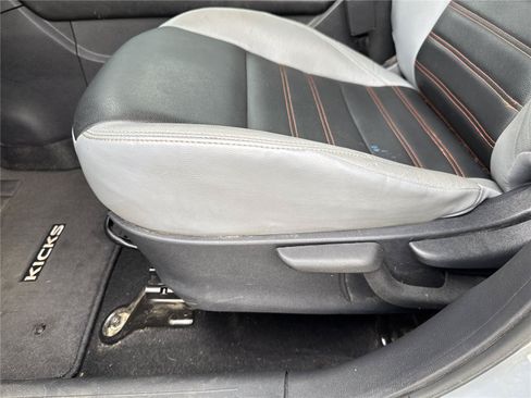 Used 2021 Nissan Kicks SR w/ SR Premium Package FWD image 13