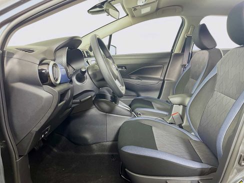 Used 2025 Nissan Versa SV w/ Trunk Package FWD image 4
