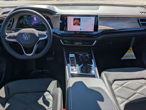 New 2026 Volkswagen Atlas SE FWD image 16
