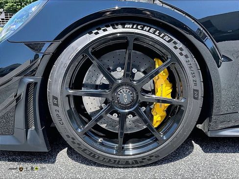 Used 2019 Porsche 911 GT2 RS RWD image 9
