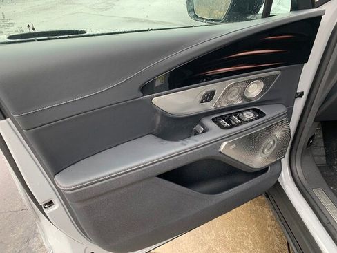 New 2026 Lincoln Nautilus Reserve image 41