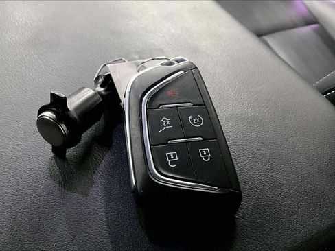 Used 2023 Cadillac Lyriq 2WD image 14