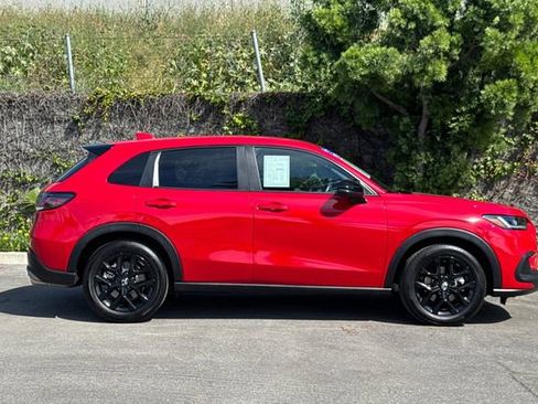 Certified 2025 Honda HR-V Sport image 3