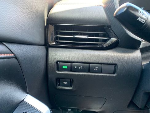 Used 2022 Nissan Sentra SR FWD image 19