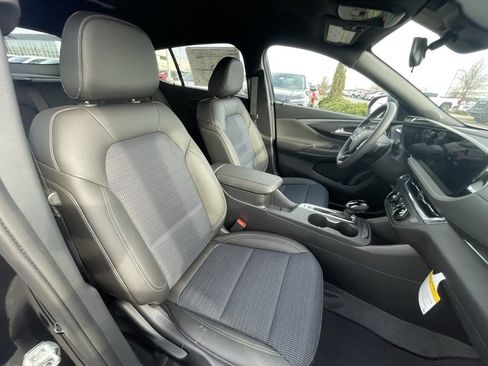 New 2026 Buick Envista Preferred w/ Advanced Safety Package image 28