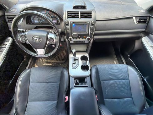 Used 2014 Toyota Camry SE FWD image 10