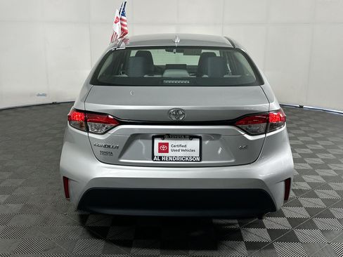 Certified 2025 Toyota Corolla LE FWD image 4