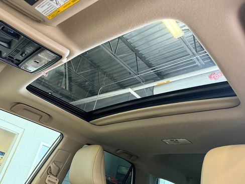 Used 2022 Toyota 4Runner SR5 Premium w/ Moonroof Package RWD image 20