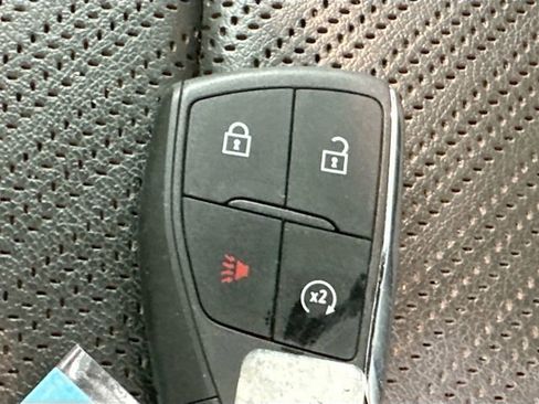 Used 2023 GMC Canyon AT4 image 17