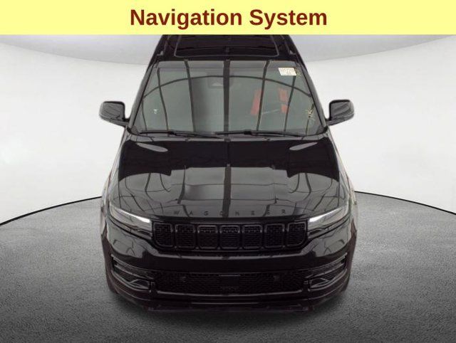 Used 2023 Jeep Wagoneer Series II AWD/4WD image 4