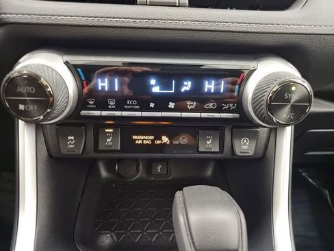 Certified 2022 Toyota RAV4 XLE image 24