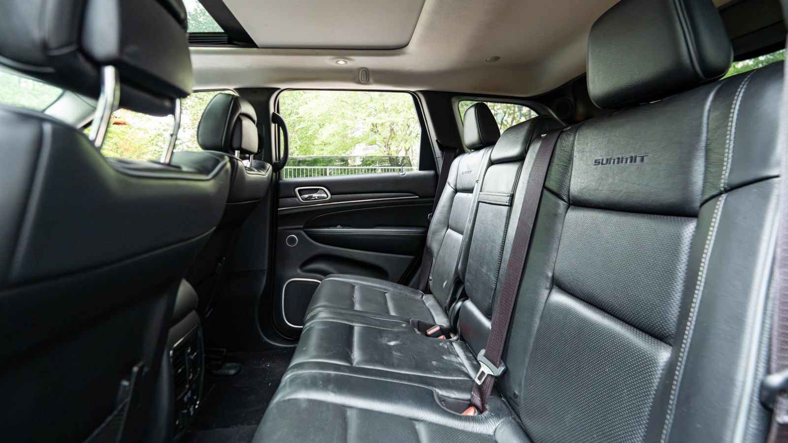 Used 2019 Jeep Grand Cherokee Summit w/ Platinum Series Group AWD/4WD image 20