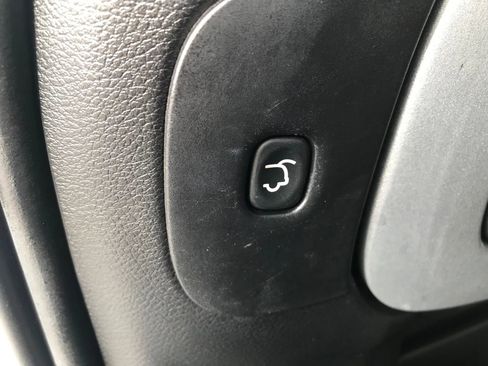 Used 2016 Jeep Cherokee Trailhawk w/ Comfort/Convenience Group image 39