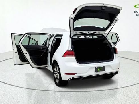 Used 2019 Volkswagen e-Golf SE w/ Driver Assistance Package FWD image 17