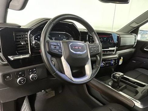 Used 2024 GMC Sierra 1500 SLT w/ SLT Convenience Package AWD/4WD image 13