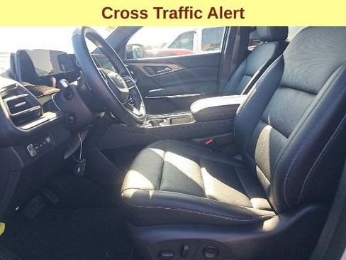 Used 2025 Chevrolet Traverse LT AWD/4WD image 10