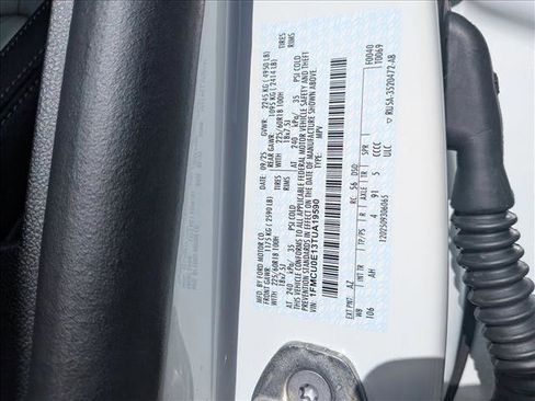 New 2026 Ford Escape SE w/ PHEV Premium Package FWD image 17